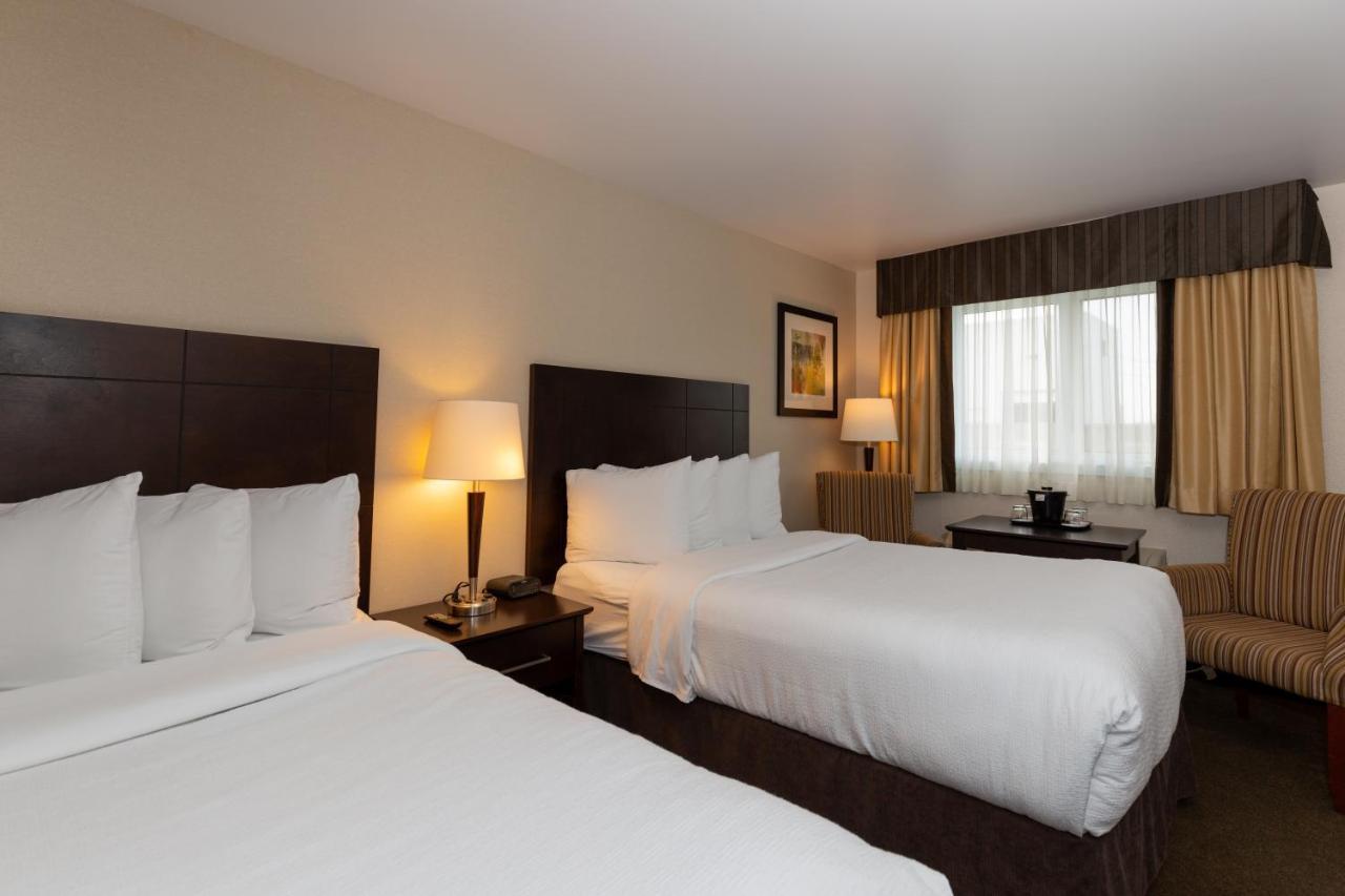 Quality Inn & Suites มาตาเน ภายนอก รูปภาพ