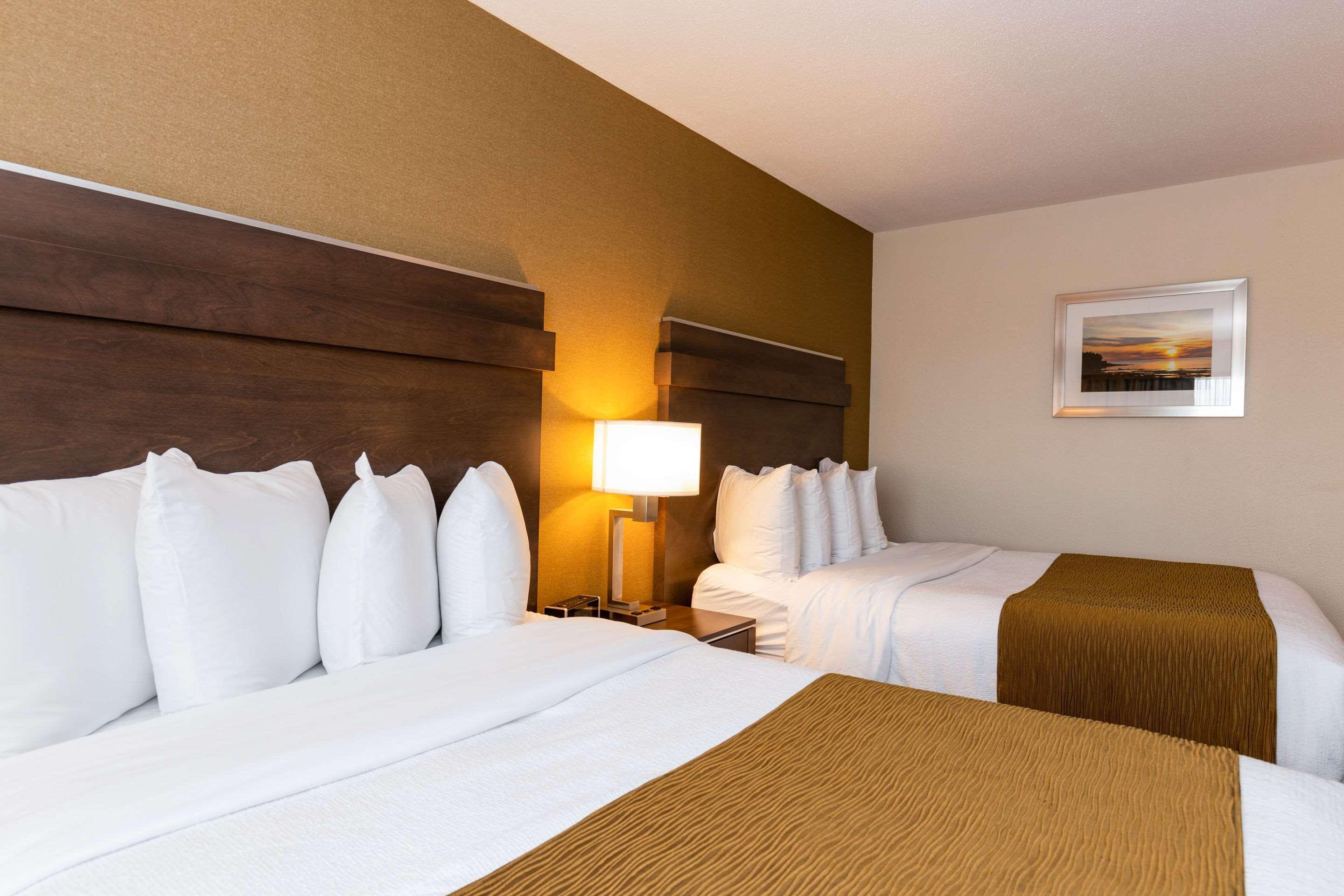 Quality Inn & Suites มาตาเน ภายนอก รูปภาพ
