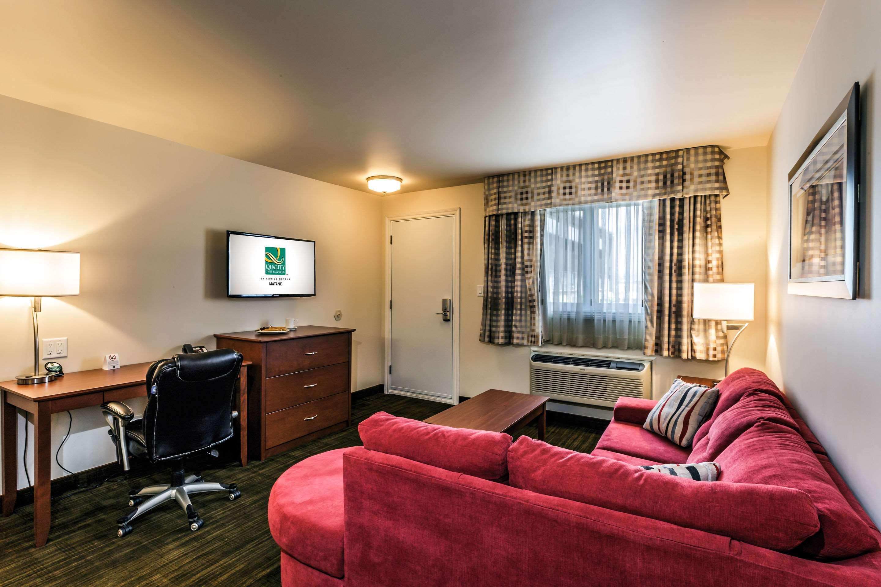 Quality Inn & Suites มาตาเน ภายนอก รูปภาพ
